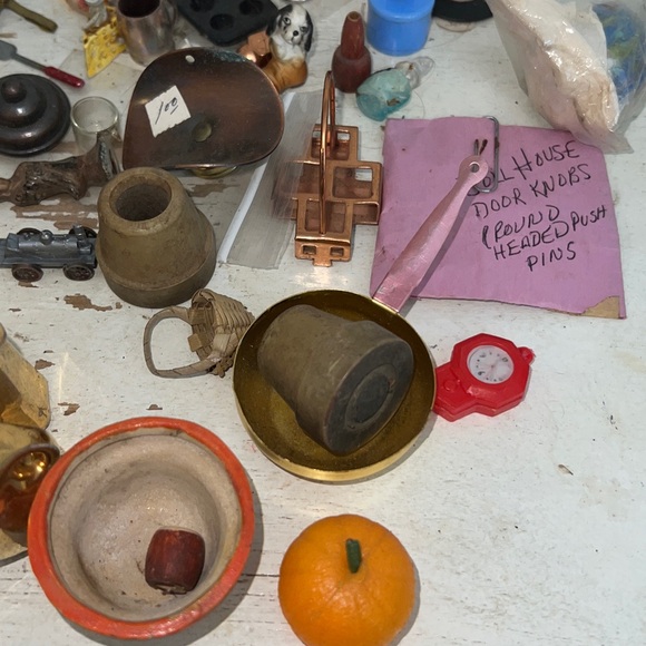 Large lot Antique Vintage dollhouse accessories - Picture 2 of 9